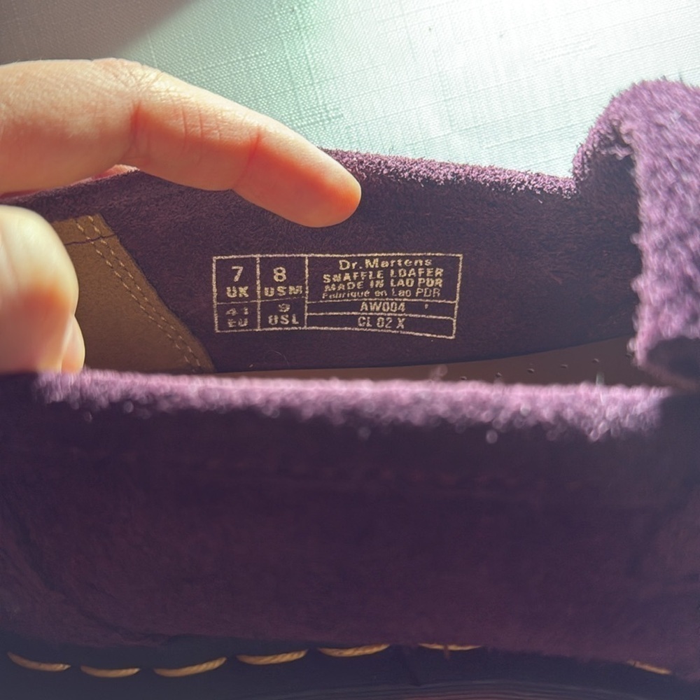 NIB Dr. Martens Snaffle Loafer suede burgundy size: 9 - Picture 3 of 3